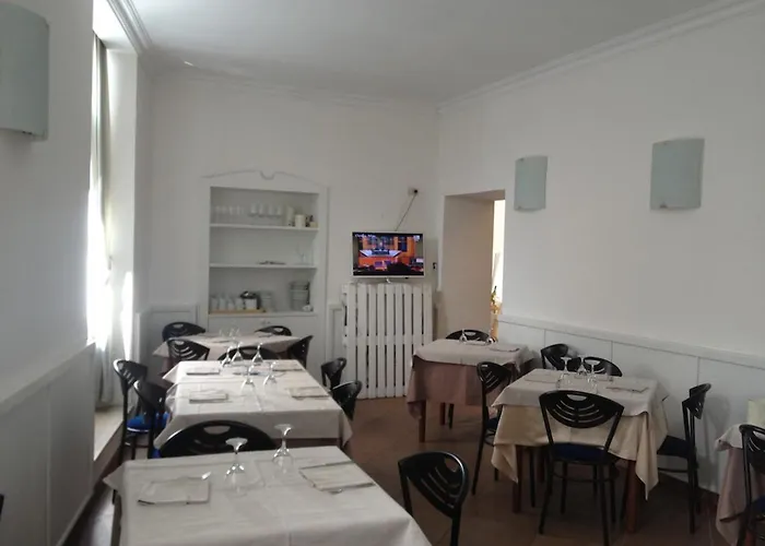 Paris Otel