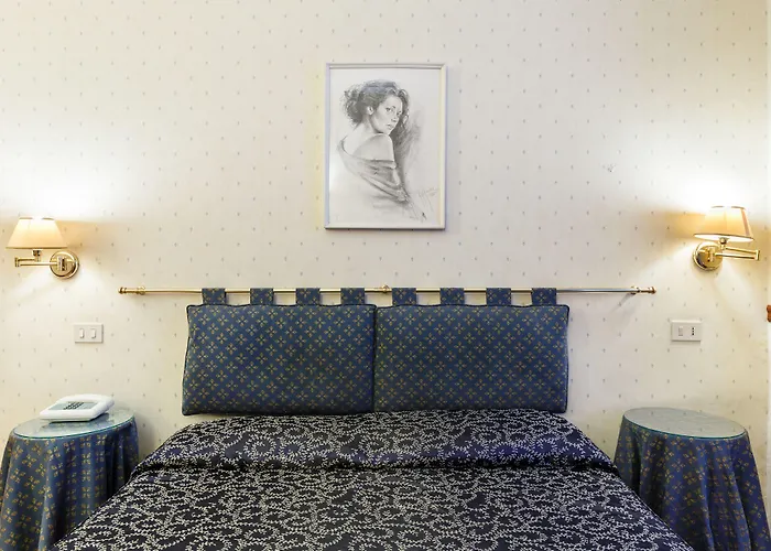 Otel Paris 3*