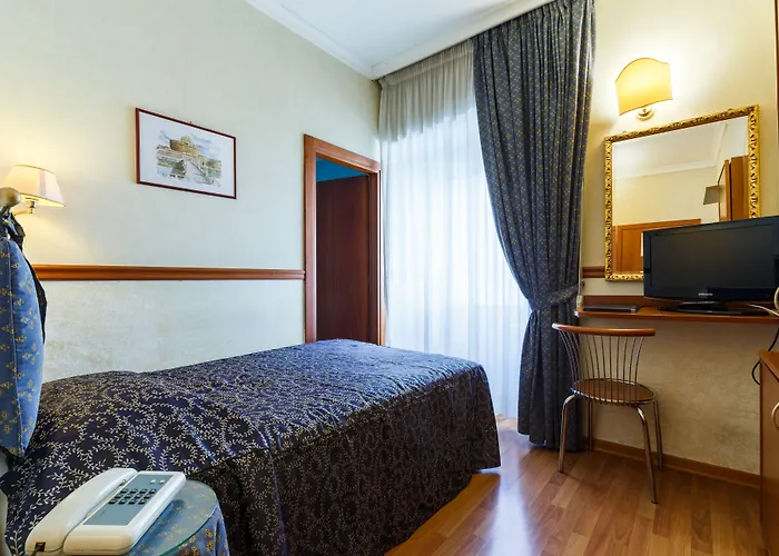 Paris Ξενοδοχείο 3*